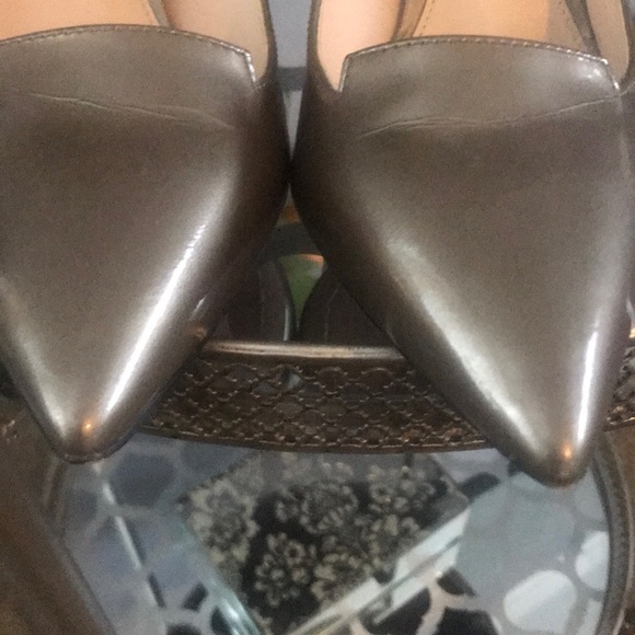 Shoes - Picture 3 of 4